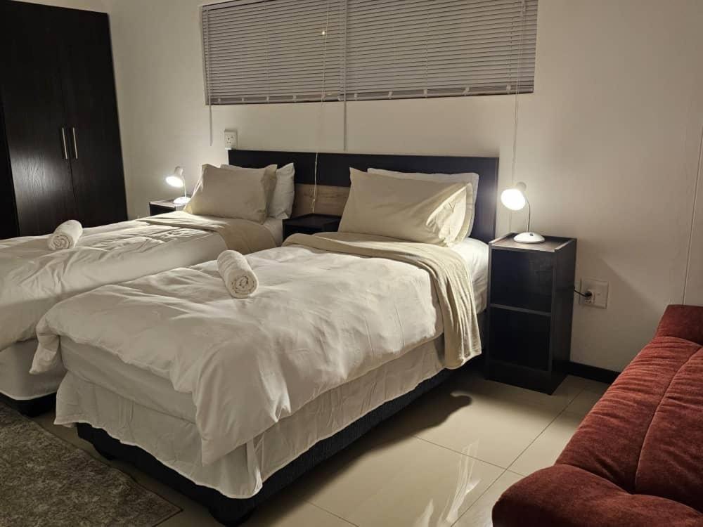 Carlo'S Boutique Guesthouse Walvis Bay Extérieur photo